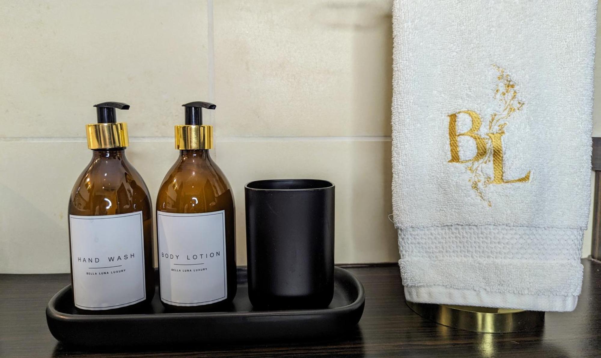 Bella Luna Luxury Suites - Chic Residence In Historic Square Варшава Екстер'єр фото
